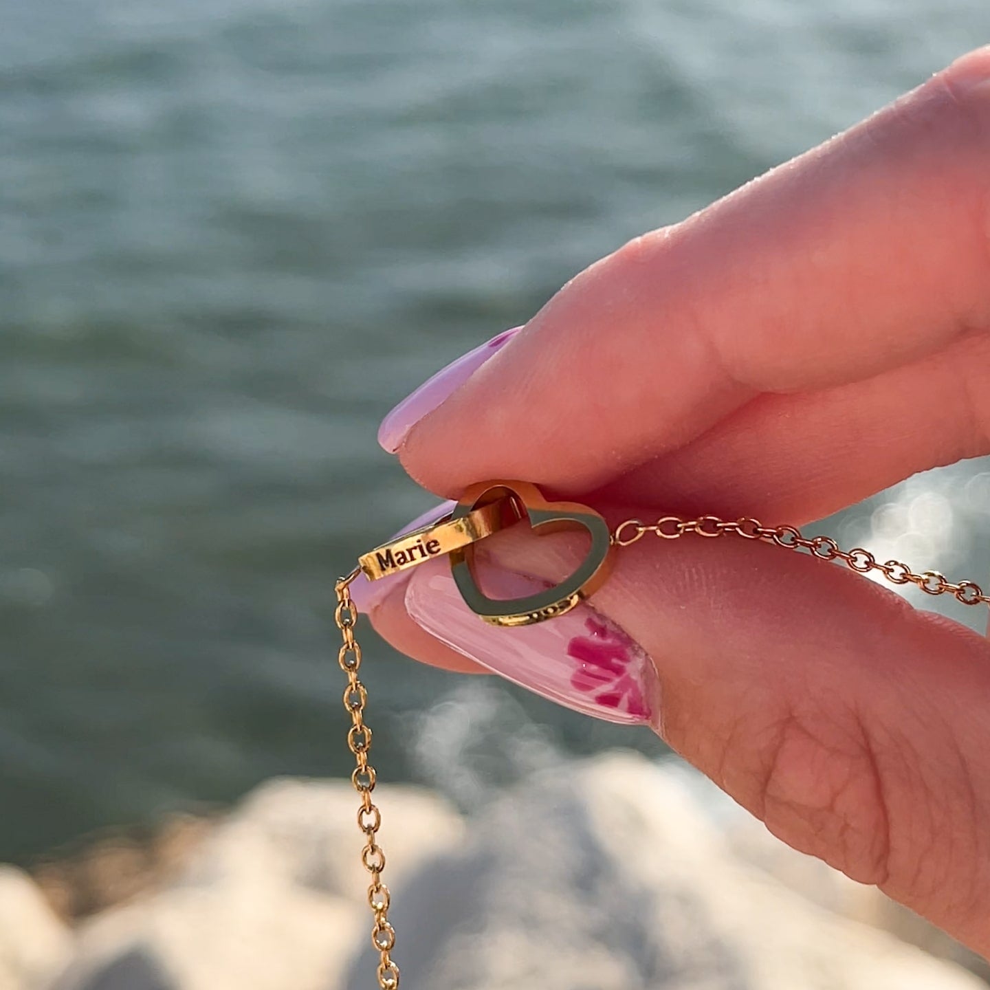 Wieczna Rosenbox – z naszyjnikiem z podwójnym sercem i prawdziwą różą