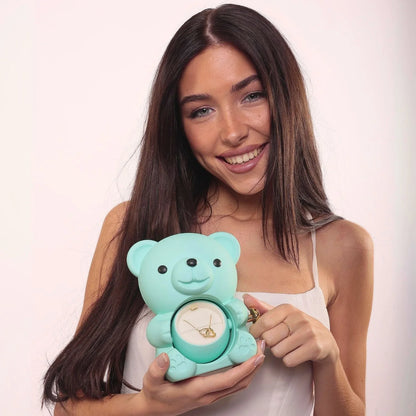 Wieczny Miś z Róż i personalizowany naszyjnik